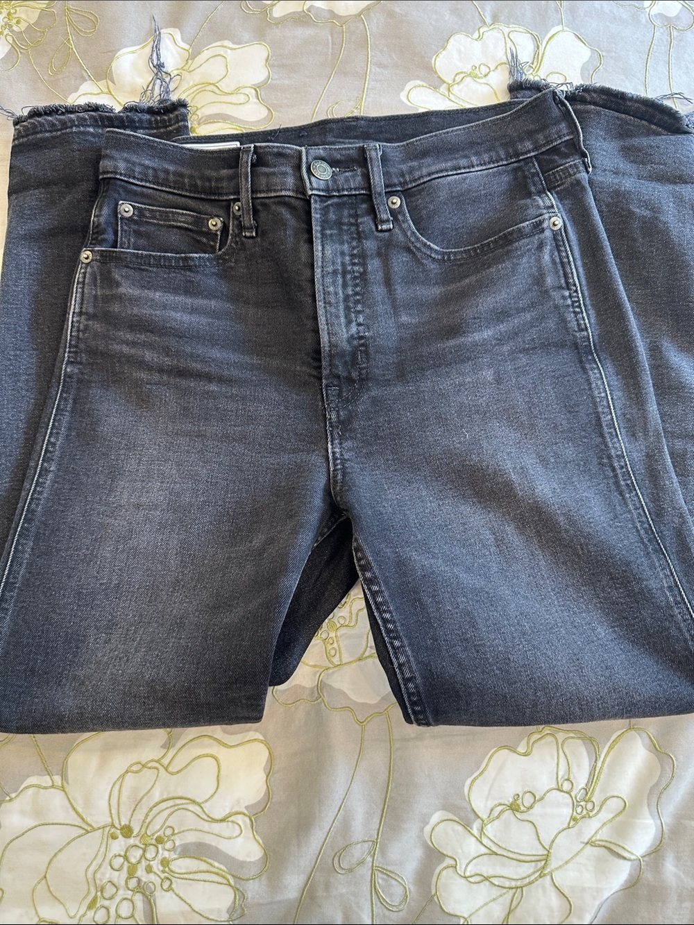 GAP Vintage Slim High-Rise Jeans – Washed Black – Size 28